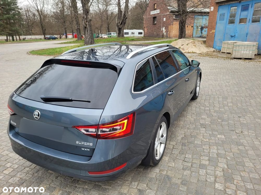 Skoda Superb 2.0 TDI 4x4 DSG L&K - 13