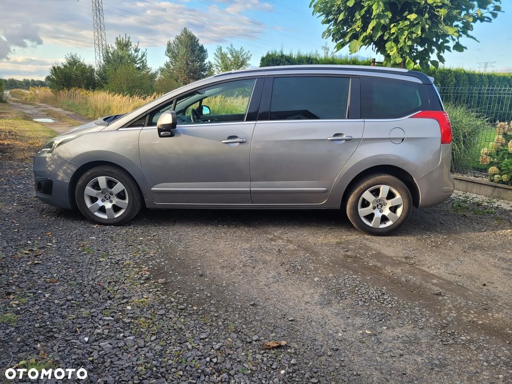 Peugeot 5008 2.0 BlueHDI Allure S&S - 10