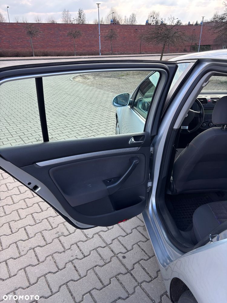Volkswagen Golf 1.9 TDI GT Sport - 16