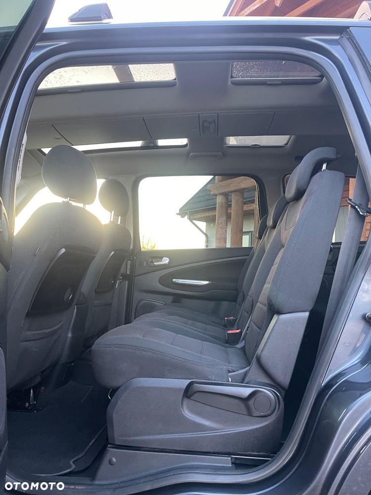 Ford Galaxy 2.0 TDCi Ambiente - 13