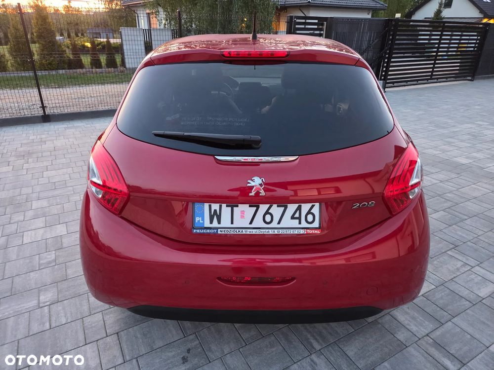 Peugeot 208 - 11