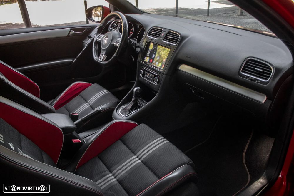 VW Golf 2.0 GTI DSG adidas - 24