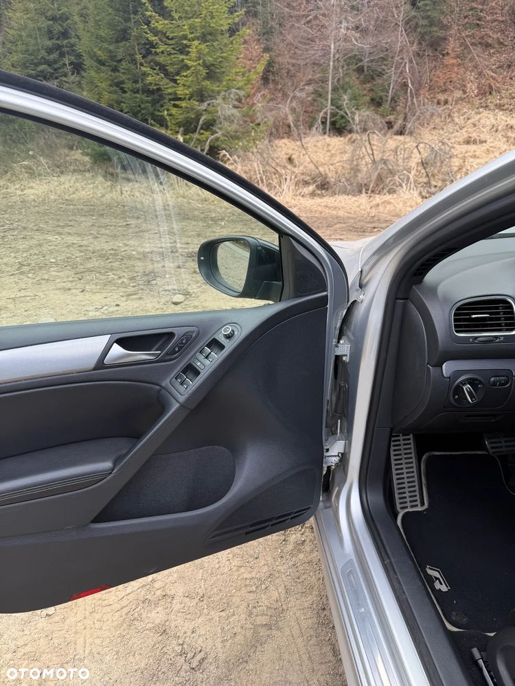 Volkswagen Golf - 10