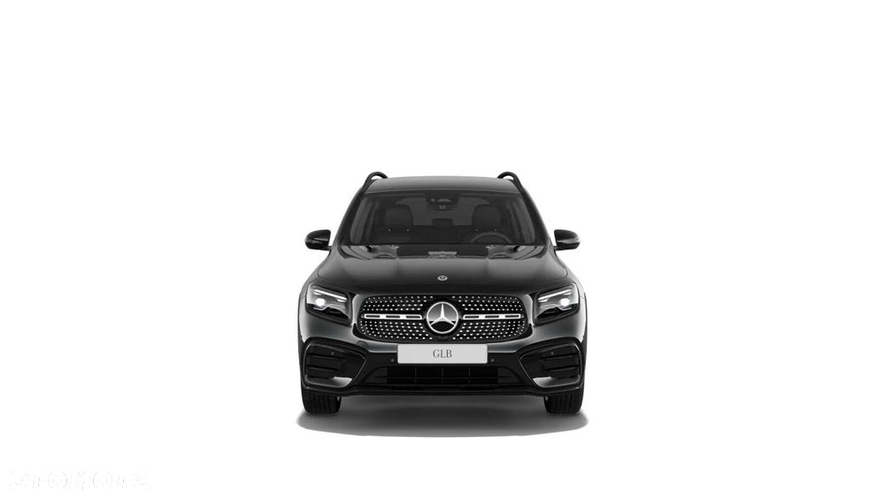 Mercedes-Benz GLB - 13