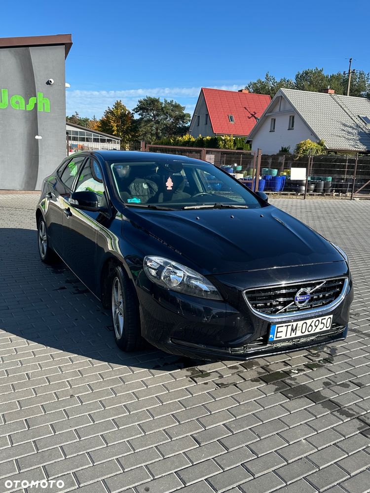 Volvo V40