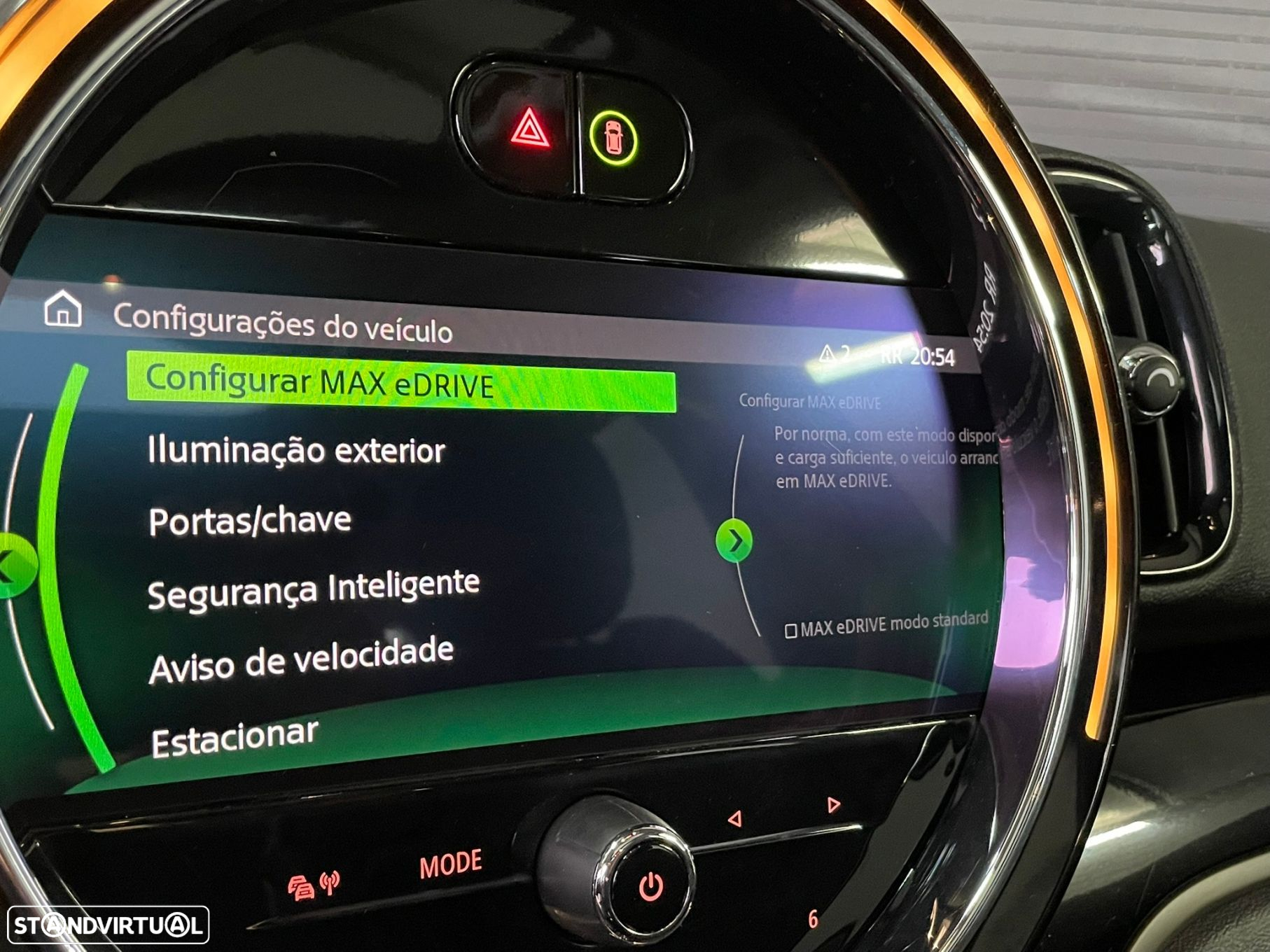 MINI Countryman Cooper SE Premium Essential Auto - 25