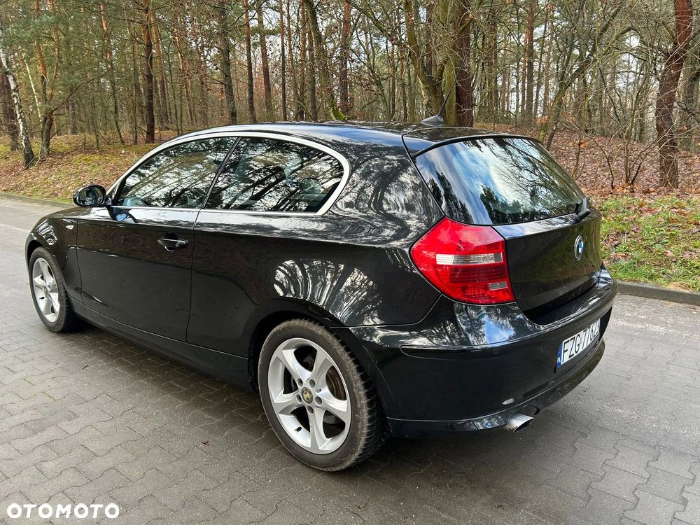 BMW Seria 1 118d DPF - 4