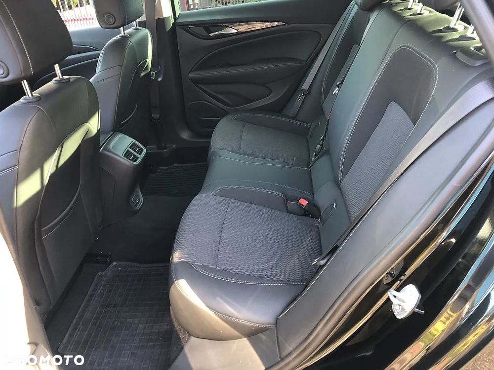 Opel Insignia 2.0 CDTI Innovation S&S - 12