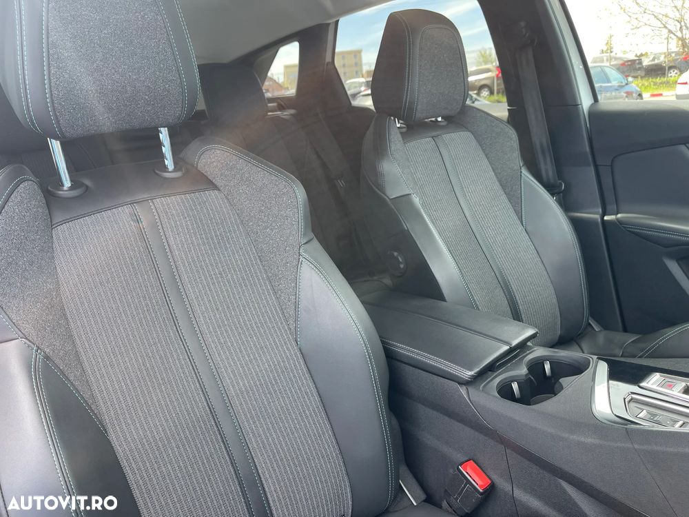 Peugeot 3008 225 e-EAT8 Allure Pack - 30