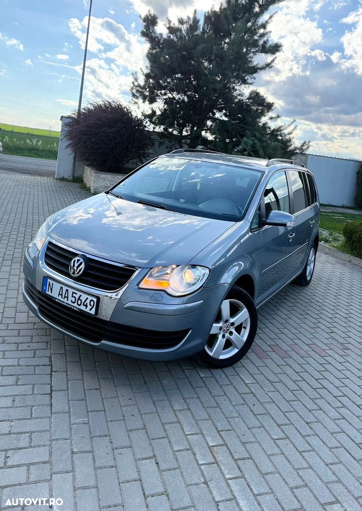 Volkswagen Touran 2.0 TDI Highline - 1