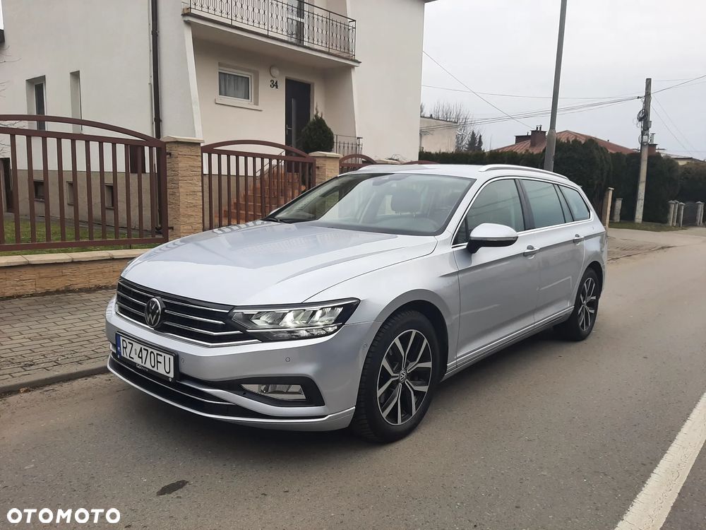 Volkswagen Passat Variant 2.0 TDI SCR DSG Business - 1
