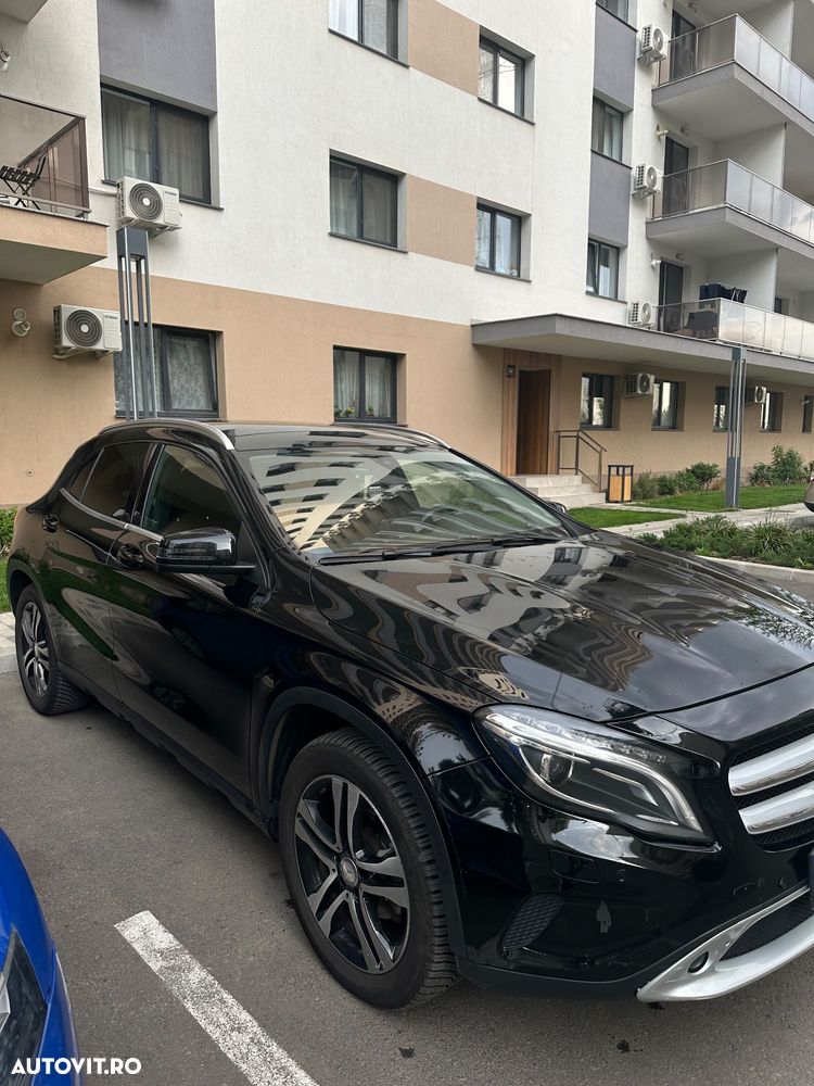 Mercedes-Benz GLA 220 d Aut. - 10