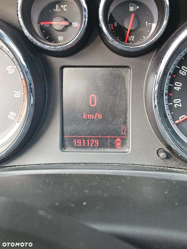 Opel Insignia 1.8 - 15