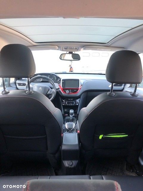 Peugeot 2008 PureTech 110 Stop&Start EAT6 GT-Line Edition - 4