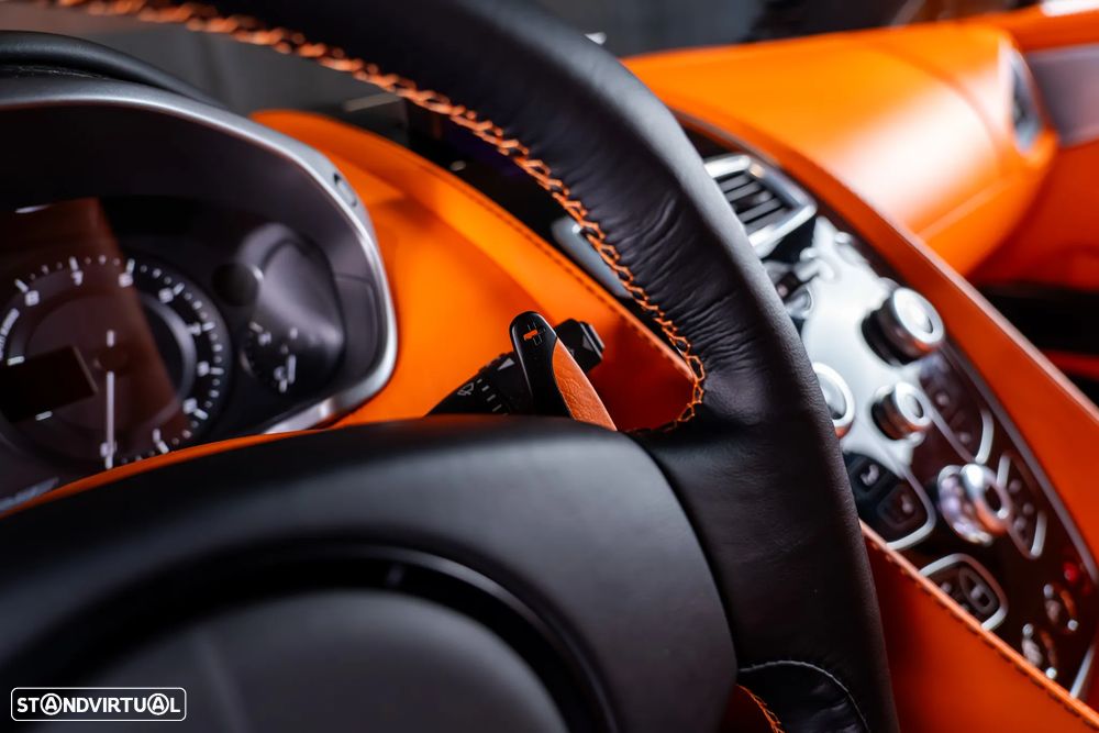 Aston Martin Vanquish 5.9 V12 - 18