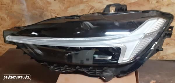 Ótica Esq Volvo Xc60 Ii (246)