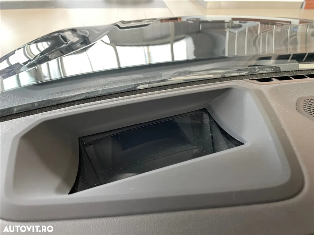 BMW Seria 3 330i xDrive AT - 11