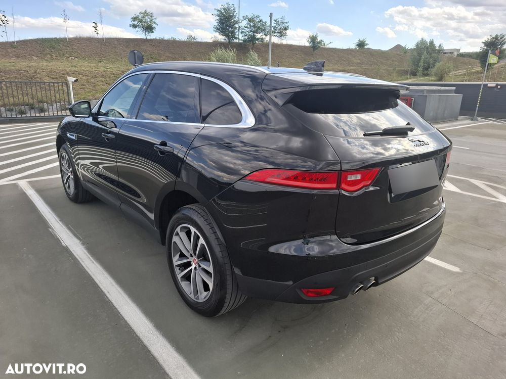 Jaguar F-Pace 20d AWD Portfolio - 8