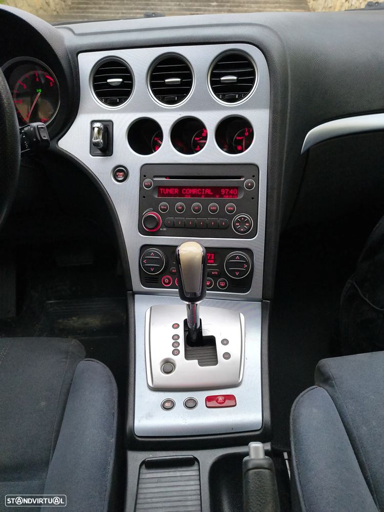 Alfa Romeo 159 1.9 JTDM 16V Q-Tronic TI - 19