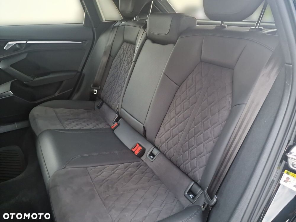 Audi RS3 Sportback - 17