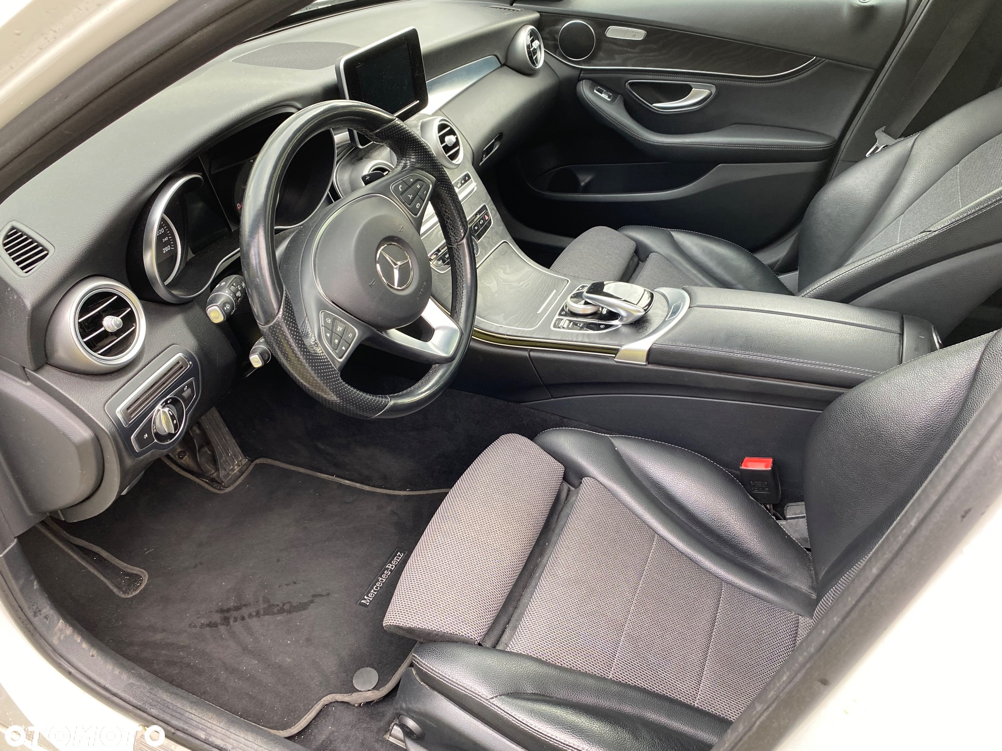 Mercedes-Benz Klasa C 220 (BlueTEC) d T 7G-TRONIC Exclusive - 13