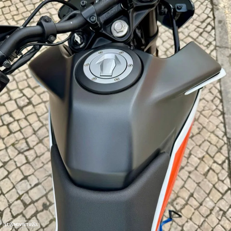 KTM Adventure 390 - 12
