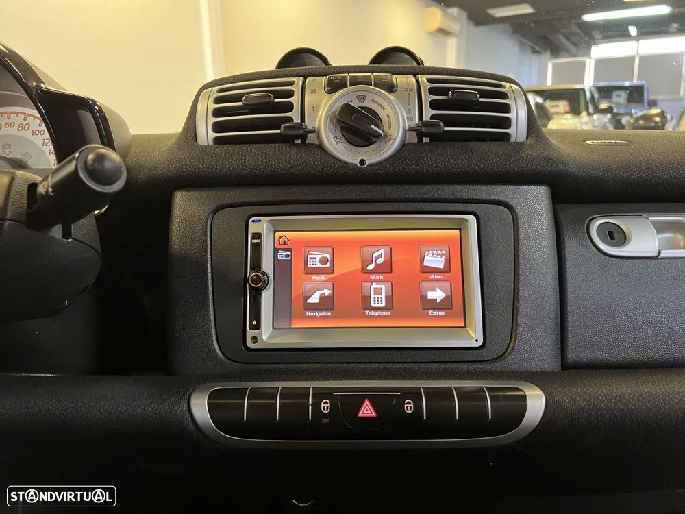 Smart ForTwo Coupé 1.0 mhd Passion 71 Softouch - 26