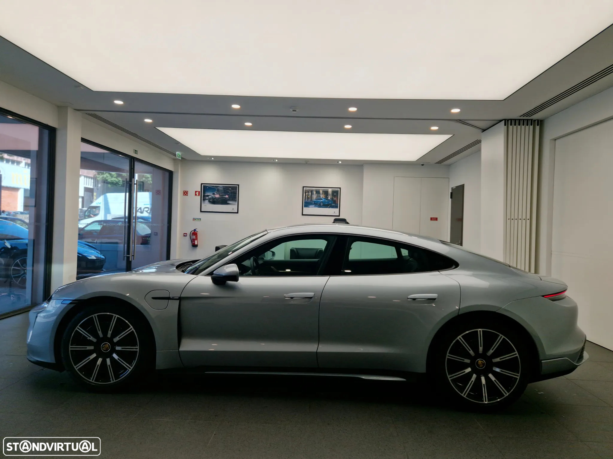 Porsche Taycan Standard - 2