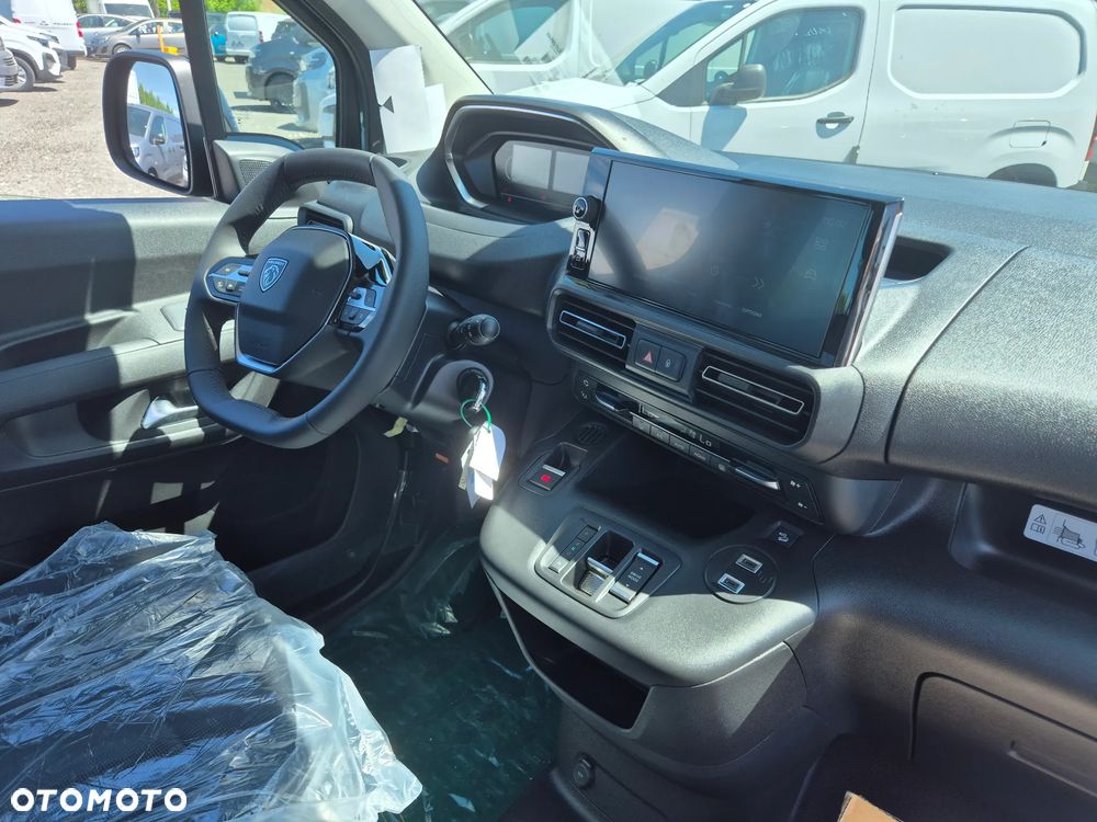 Peugeot Partner Furgon 5-miejscowy Brygadowy 1.5 BlueHDi 130KM EAT8 AUTOMAT !! OD RĘKI !! - 11