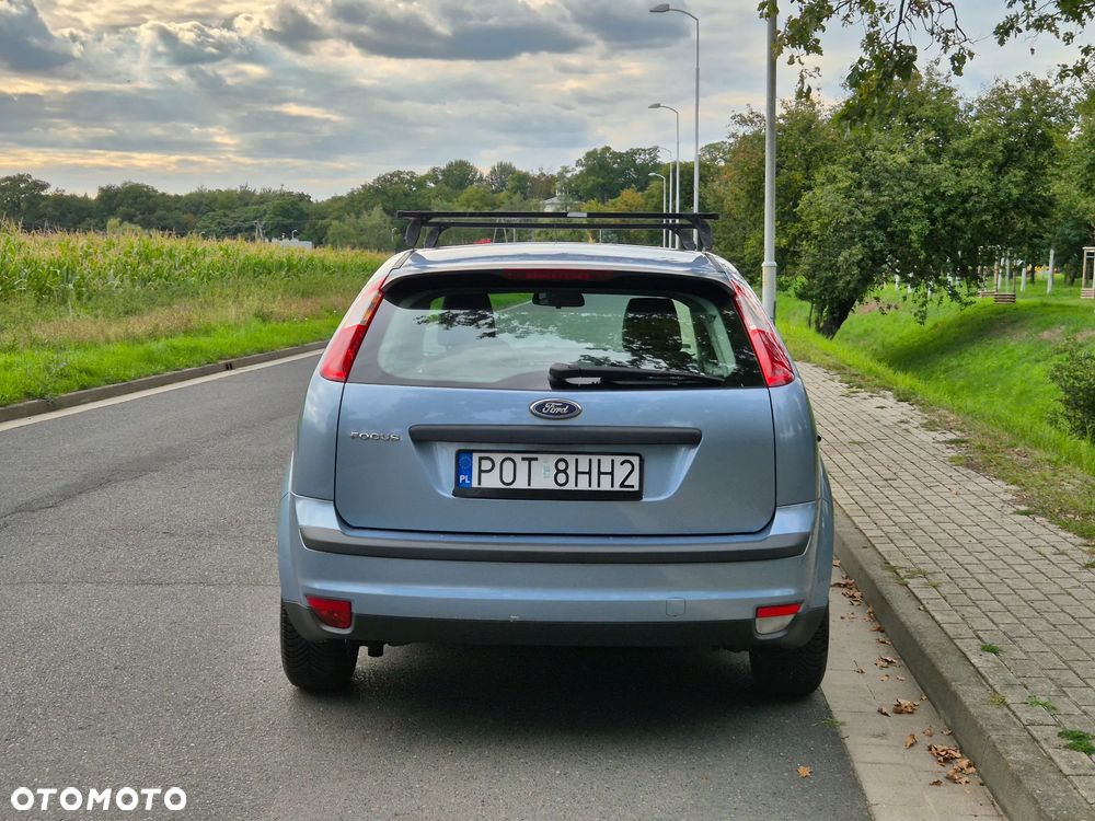Ford Focus 1.4 Ambiente - 6