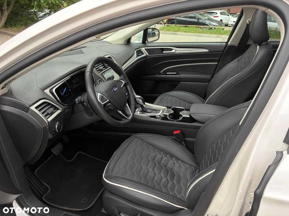 Ford Mondeo 2.0 Hybrid Vignale - 10