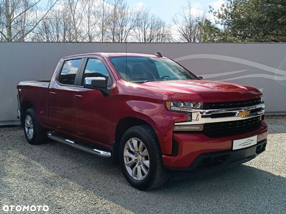 Chevrolet Silverado - 3