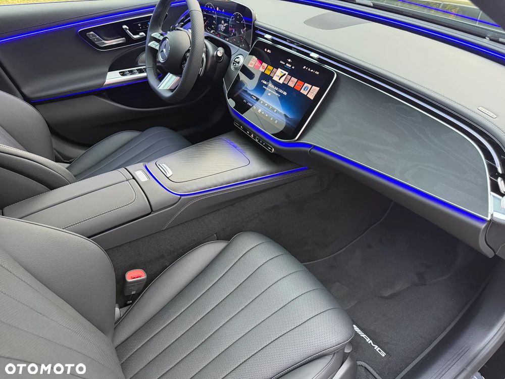 Mercedes-Benz Klasa E 220 d mHEV 4-Matic AMG 9G-Tronic - 17