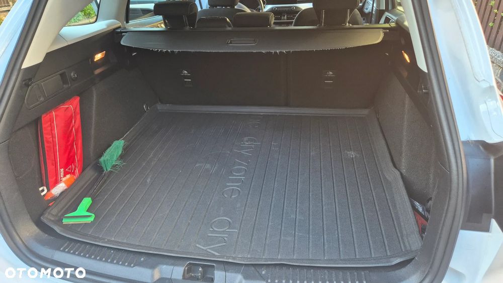Ford Focus 1.5 EcoBlue Start-Stopp-System COOL&CONNECT - 21