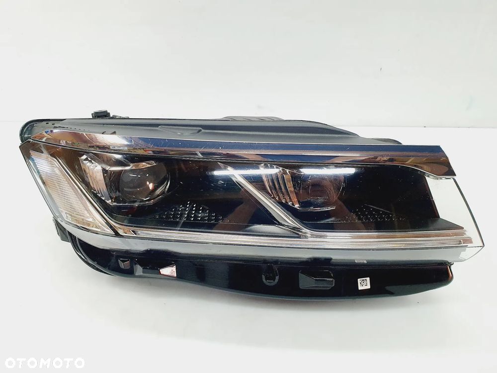 LAMPA PRZÓD PRAWA VOLKSWAGEN TOUAREG 3 III  FULL LED 18-23 761941036A EU!!! - 2