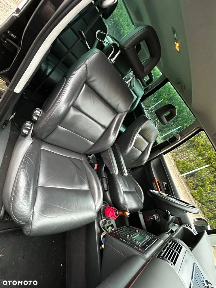 Volkswagen Sharan 1.9 TDI Highline - 8