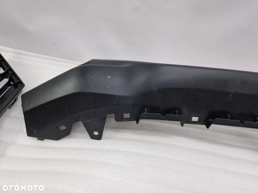 TOYOTA AYGO II LIFT 17- DOKŁADKA / SPOJLER / DOLNA KRATKA ŚRODKOWA ZDERZAKA PRZEDNIEGO PRZÓD , NR 52112-0H080 , NR AUKCJI KR338 - 11