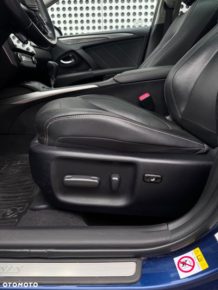 Toyota Avensis 2.0 Premium MS - 26