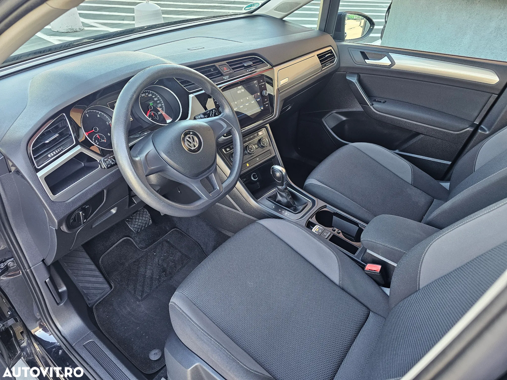 Volkswagen Touran 1.6 TDI DSG Comfortline - 15