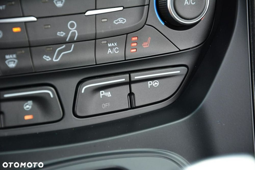 Ford Kuga 2.0 TDCi 4x4 ST-Line - 29