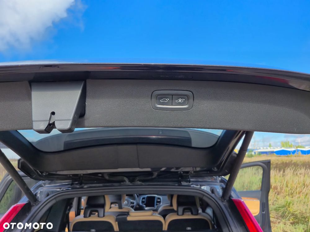 Volvo XC 90 - 13