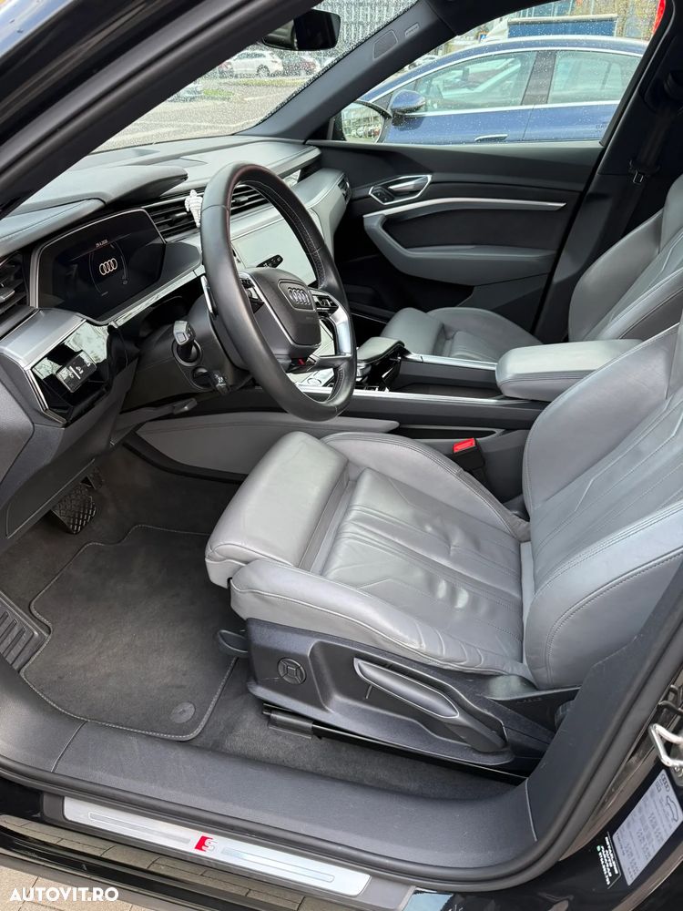 Audi e-tron - 30