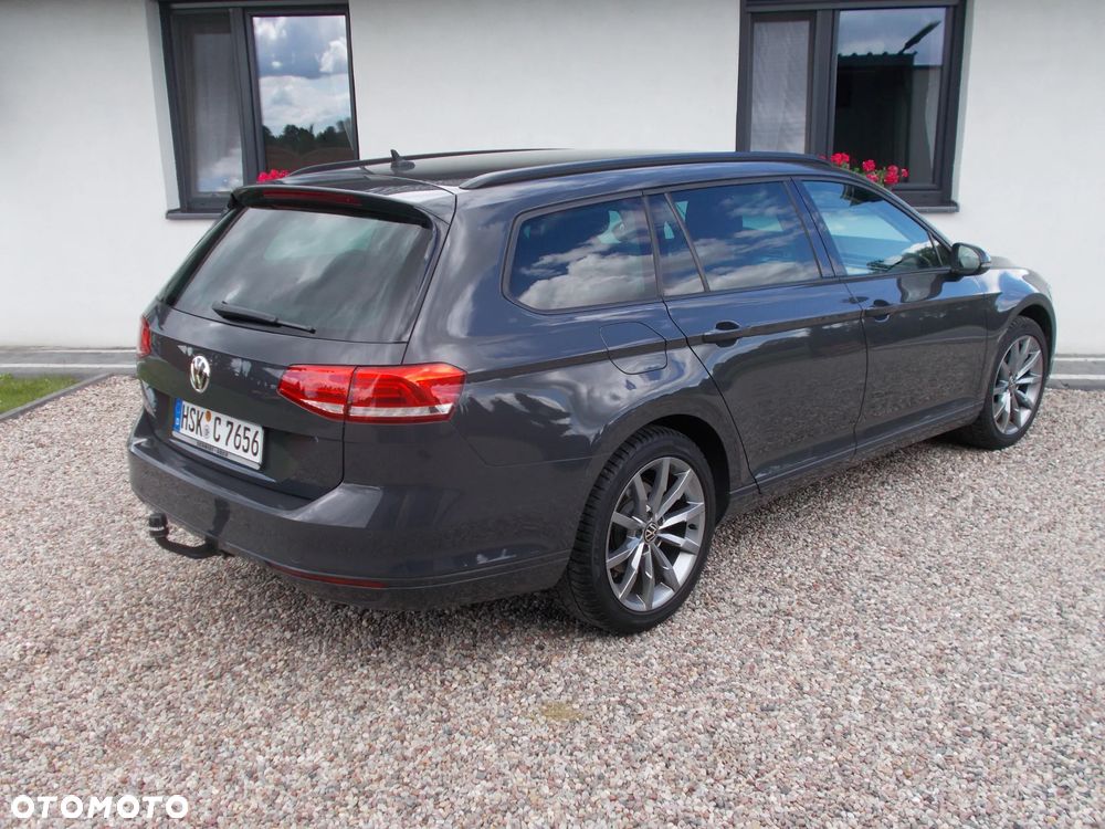 Volkswagen Passat - 17