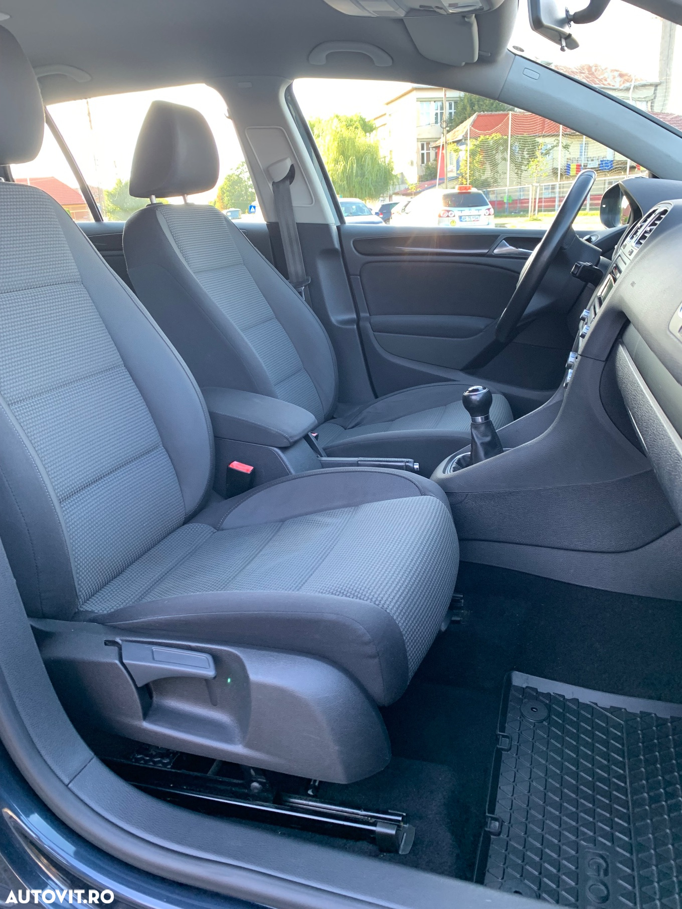 Volkswagen Golf 1.6 Comfortline - 15