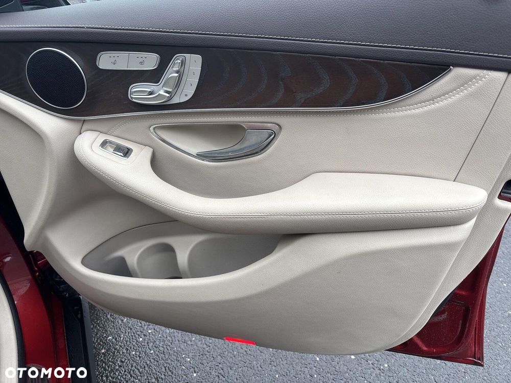 Mercedes-Benz GLC - 19