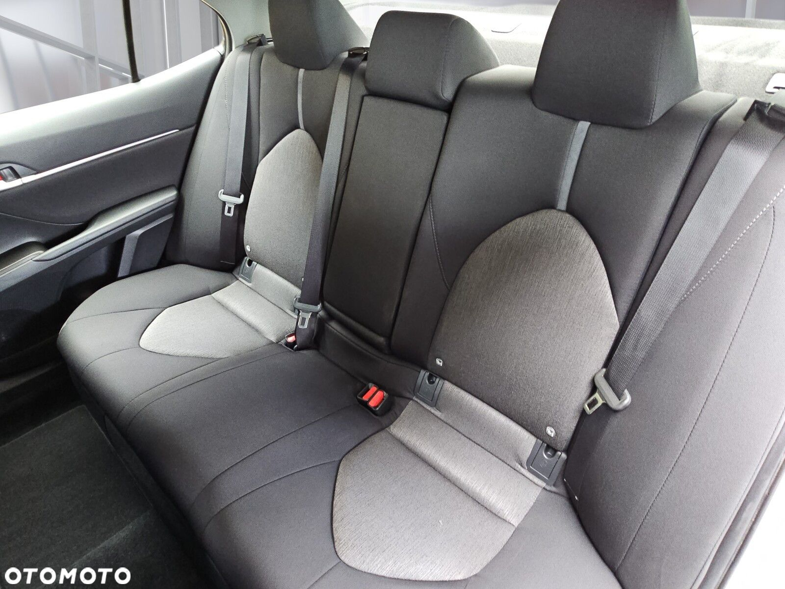 Toyota Camry 2.5 Hybrid Comfort CVT - 19