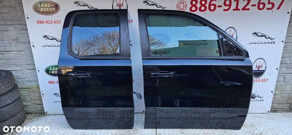 RAM 1500 V 5  2019- Big Horn KRÓTKI QUAD CAB 1,5 Drzwi przód prawy Drzwi przednie prawe  KOMPLETNE KOLOR PXJ - 2
