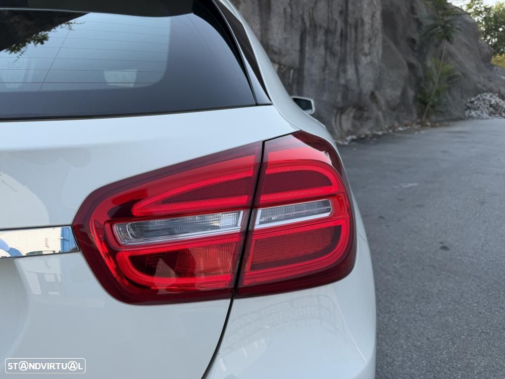Mercedes-Benz GLA 180 d 7G-DCT AMG Line - 7