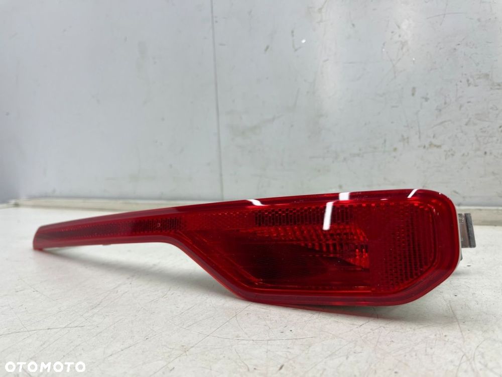 Lampa Volvo XC40 17r.- NOWA prawa tylna lampa przeciwmgielna w zderzak tylny oryginalna prawy tył - 2