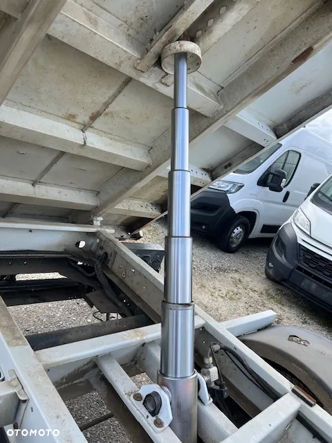 Iveco Daily wywrotka 35C14 2,3 140 KM klima tempomat - 21